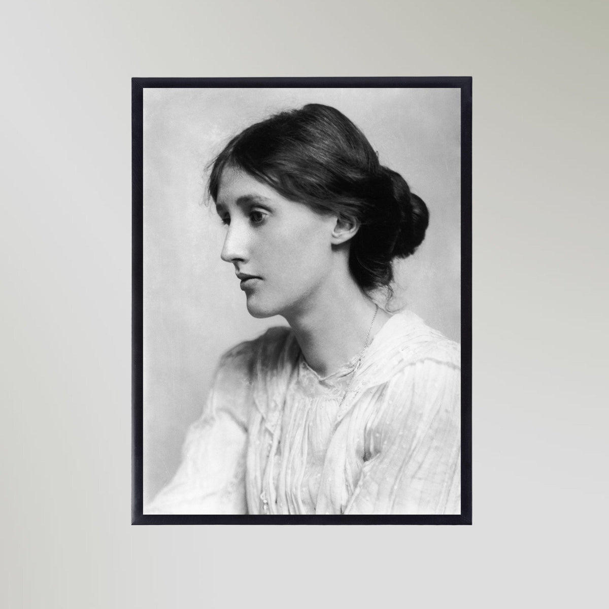 Virginia Woolf (1902) Portrait Art Print